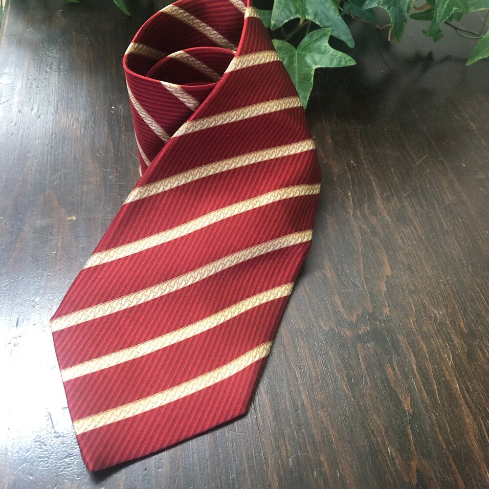 Gianfranco Ferré Mens 100% Silk Necktie Red Striped Gold Italian